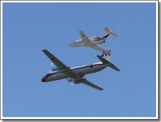 YS-11とU-125の飛行点検